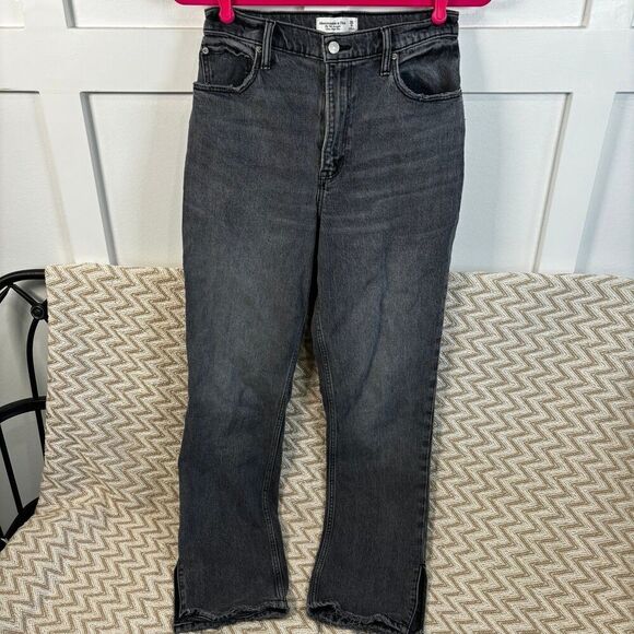 Abercrombie & Fitch The 90’s Straight Ultra High Rise Jeans - Picture 1 of 6